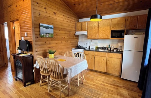 Sandringham Cabin | Ally's Cottage at Sandringham