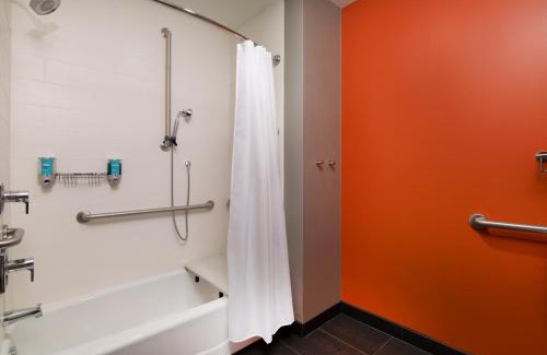 SeaTac Hotel | Aloft Seattle Sea-Tac Airport