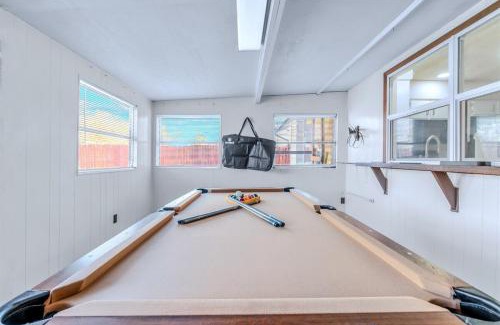 Woodstone House | Aloha 4Br Private Pool Tiki Bar & Game Lounge!