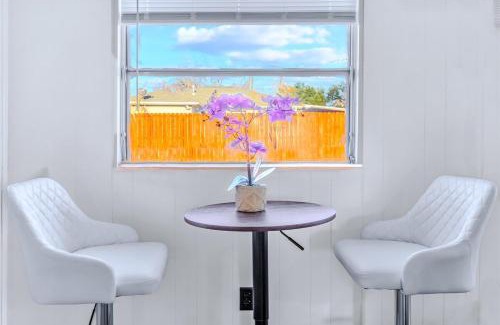 Woodstone House | Aloha 4Br Private Pool Tiki Bar & Game Lounge!