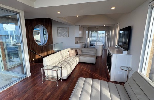 Port Fairy House | Aloha Beachfront East Beach Port Fairy