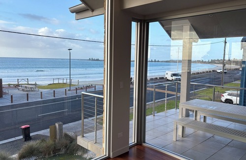 Port Fairy House | Aloha Beachfront East Beach Port Fairy