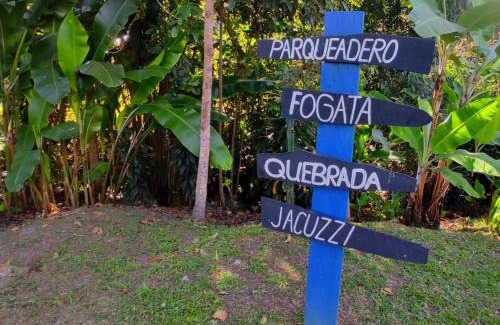 Tena House | Alojamiento Campestre con jacuzzi y quebrada