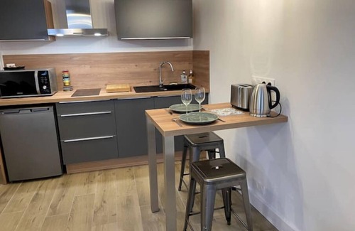 Chartres Apartment | ALP Chartres - Parking Studio Inclus - lit 160x200