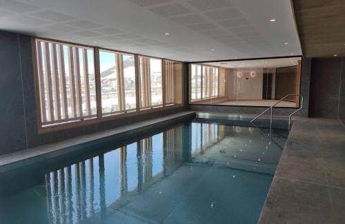 Bergers Apartment | Alpe d'Huez Houses - Chez Marlène - PHOENIX3 - Coup de coeur ski aux pieds avec piscine, spa, et fitness