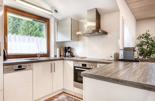 Buers Apartment | Alpen-Ferienwohnung Deluxe by A-Appartments - apartment/apartment, shower, WC, 2