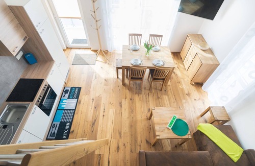 Memmingen Apartment | Alpen-Hostel - Apartment Abendsonne Buxacher Straße 23 with motorcycle rental