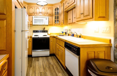 Evergreen Cabin | Alpen Way Chalet Mountain Lodge