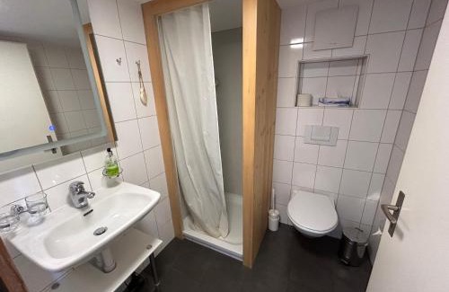 Zweisimmen Nr Gstaad Apartment | Alpenchalet Spiher-Studio und ein weiteres Schlafzimmer