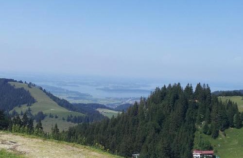 Eichet Apartment | AlpenChiemsee Ferienwohnung mit Bergblick und Seenähe