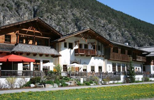 Mils bei Imst Hotel | Alpenrast Tyrol