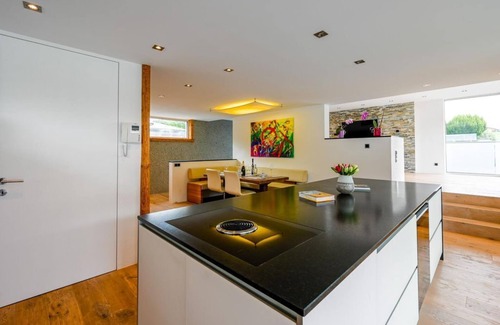 Soell House | Alpin Chalet Arte - Ferienhaus, Dusche, WC, 3 Schlafräume