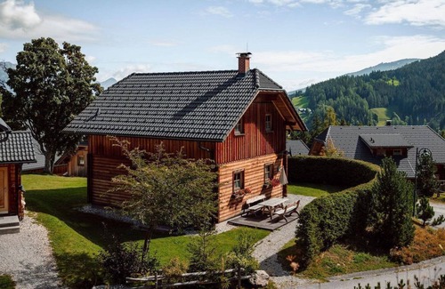 Pichl-Preunegg Cabin | Alpine hut "Enzian" - Almdorf Reiteralm
