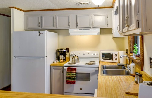 Terra Alta Cabin | Alpine Lake Resort Cabin Rental w/Pool Access!
