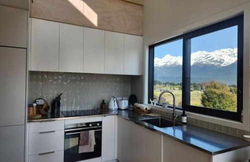 Glenorchy Apartment | Alpine Retreat with a View