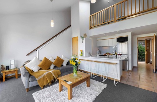 Fernhill Apartment | Alpine Three Bedroom Two Bath Apartment