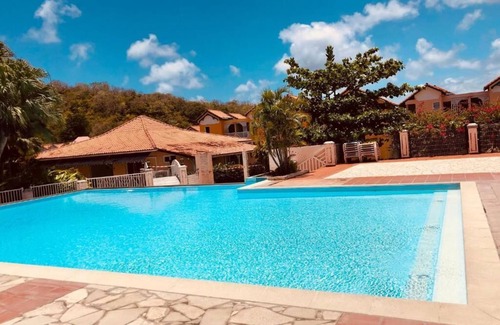 Sainte-Anne Apartment | ALPINIA972