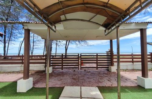 Kijal Resort | AlSafina Kijal Beach Resort & Restaurant