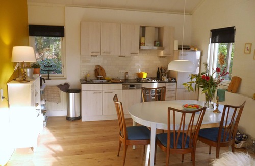 Harfsen House | Also ideal for project work: peace, comfort and downshifting just like at home!