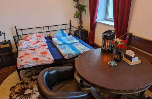 Zwiefaltendorf Apartment | Alte Bahnhofshallen
