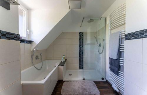 Ormont Apartment | Altes Forsthaus - Ferienwohnung im Obergeschoss