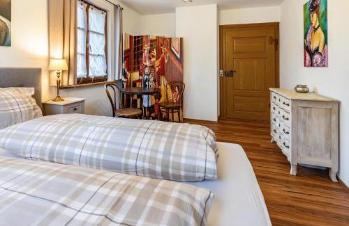 Urach House | Altes Pfarrhaus
