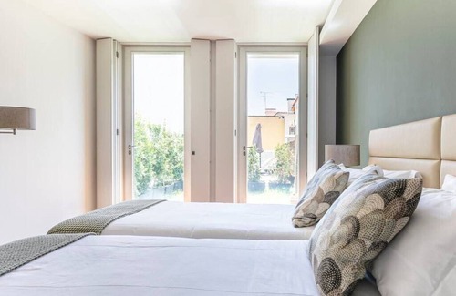 Merces Apartment | ALTIDO Stylish 5BR Apt w/big terrace in Principe Real