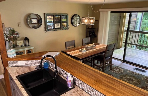 Nellysford House | Altitude Adjustment for Hiking, Swimming, summer camps