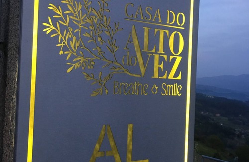 Bico House | ALTO DO VEZ HOUSE - Breathe & Smile