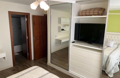 La Perla Apartment | Alucinante departamento en La Perla 3 ambientes con aire acondicionado y calefacción central