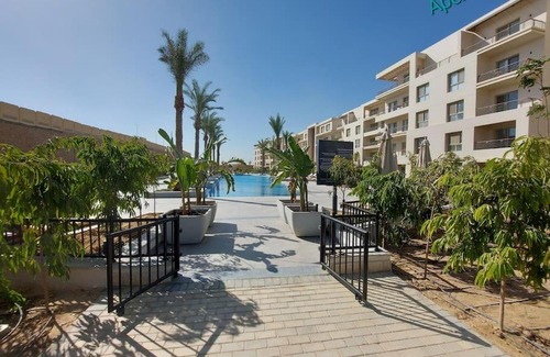 Al-Khalifa Apartment | Alumia Marigold Suite 3BR Apt Pool Access