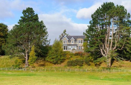 Newtonmore House | Alvey House
