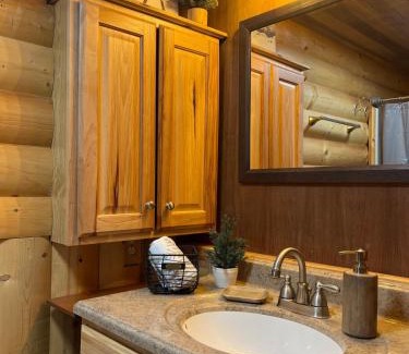 Girdwood Ski Chalet | Alyeska Spruce Cabin