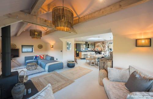 Llanfaelog House | Alynfa Barn House Rhosniegr