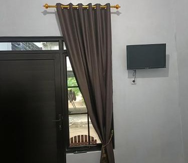 Pacitan Hotel | Alza