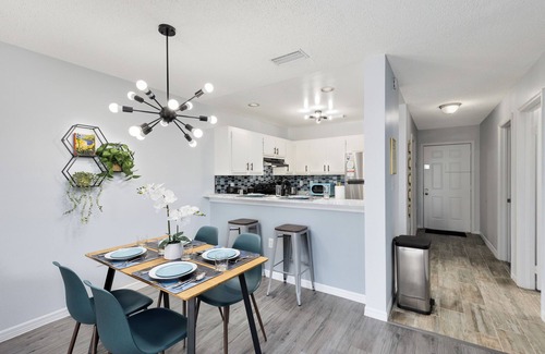 Titusville Apartment | *Amalfi Allure* *NASA*Pool, Gym, BBQ, Arcade, Games