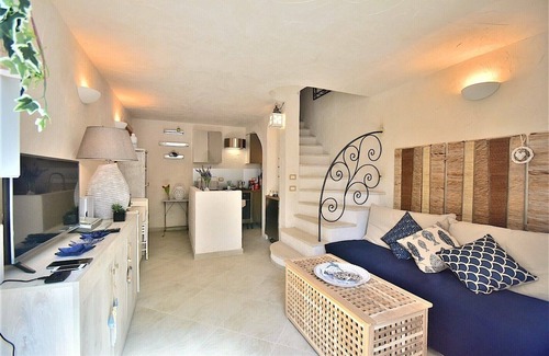 Minori Apartment | Amalfi Coast - Apt a Minori 300m from the sea. 3 bedrooms, 3 bathrooms and Wi-Fi