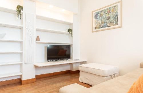 Quinto al Mare Apartment | Amalia Stay, sea front and 50 meters from the Station