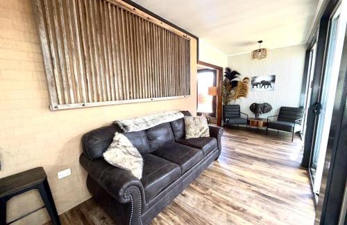 Dubbo House | Amani Lodging