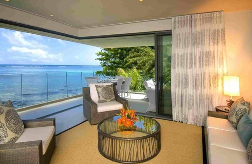 Pereybere Apartment | Amaranth I: Three bedroom beach apartment with rooftop pool