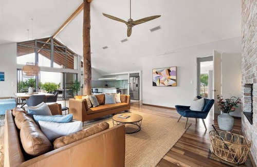 Quindalup House | Amaroo Luxe Hinterland Farmhouse Studio