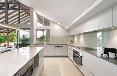 Quindalup House | Amaroo Luxe Hinterland Farmhouse Studio