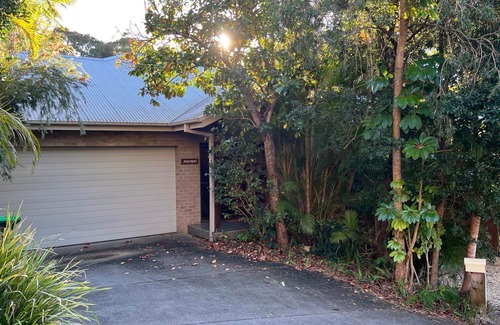 Arakoon House | Amaroo within walking distance to Trial Bay and Little Bay