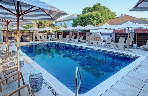 Thomas Square Apartment | Amazing 1 Bed in Starland, Heated Pool Access