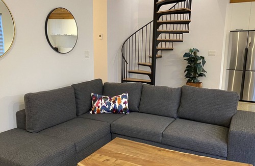 LaSalle Apartment | Amazing 2 bedrooms - 20 minutes from airport