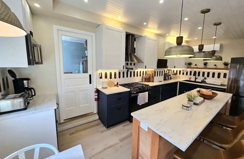 Wilmington Apartment | Amazing 2BD apt w 2 master baths!