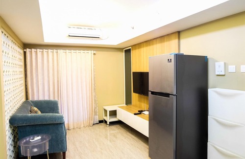 Karet Apartment | Amazing 2BR with City View The Wave Apartment