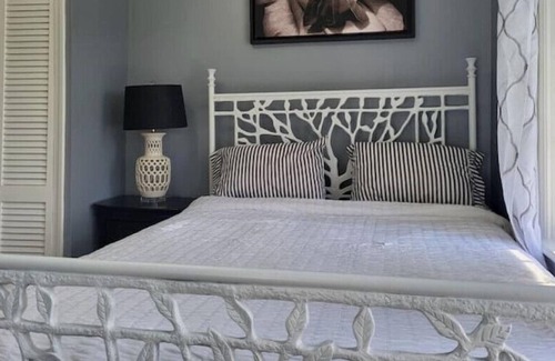 Mount Pleasant Apartment | Amazing 2nd Floor 3-Bedroom with Modern Amenities