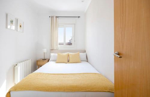 Cornella de Llobregat Apartment | Amazing 3bdr Apt In Cornella 1 Mins From Metro