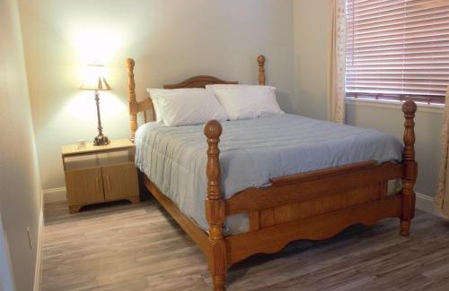 Westridge House | Amazing 4 Bedroom House with nice Backyard